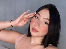 الصورة الرمزية لـkittybluuee