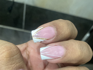 nails