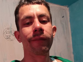 I Am A Brunette And People Call Me LubeliMx