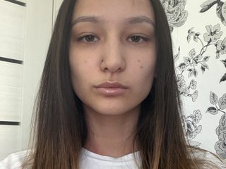 I'm A Live Chat Lovable Honey, I'm 18 And My Model Name Is JameBogacz