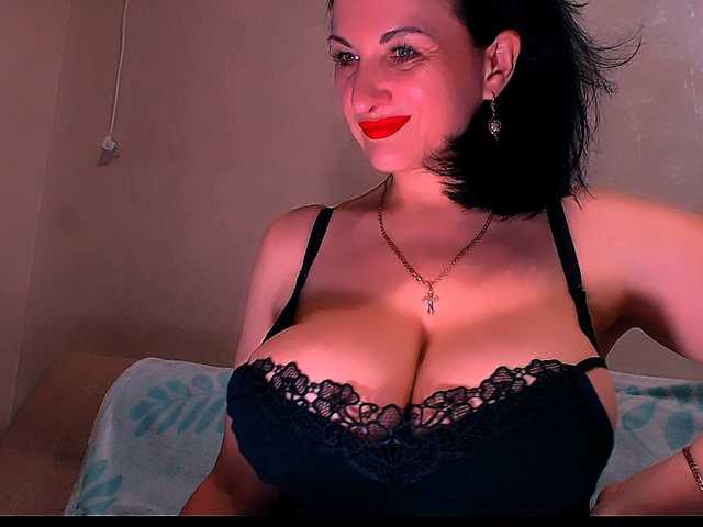 cuteandsexy1's BongaCams show and profile