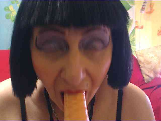 OlddirtyMIlf webcam