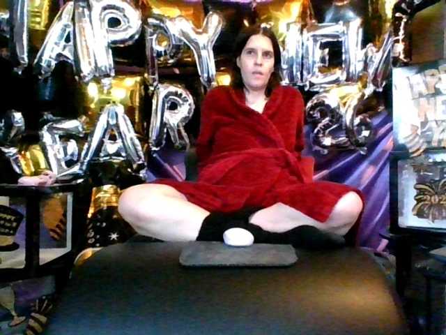 AlluringAli25's BongaCams show and profile