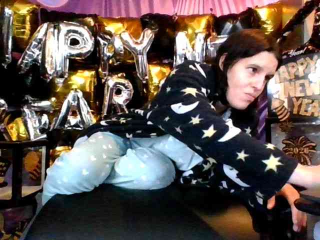 AlluringAli25 webcam