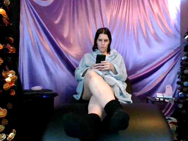 AlluringAli25 AlluringAli25