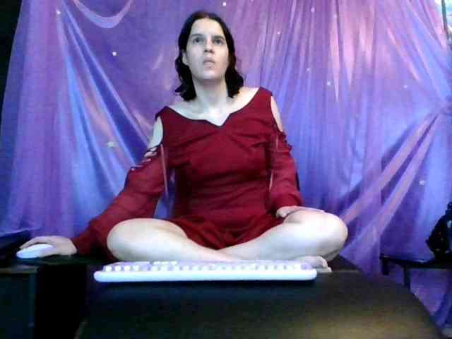 AlluringAli25 webcam