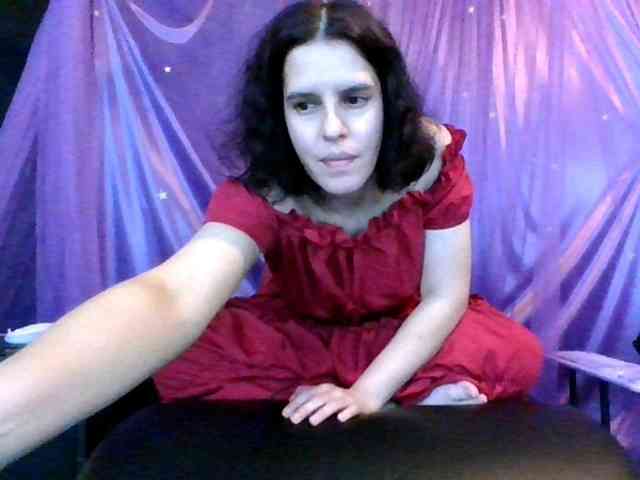 AlluringAli25 webcam