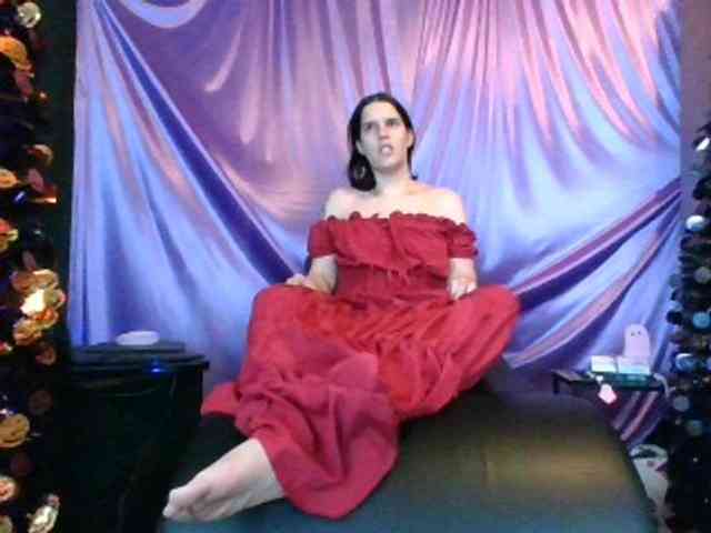 AlluringAli25 AlluringAli25