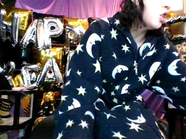 AlluringAli25 webcam