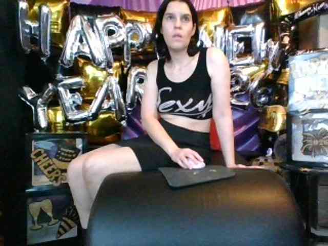 AlluringAli25 webcam