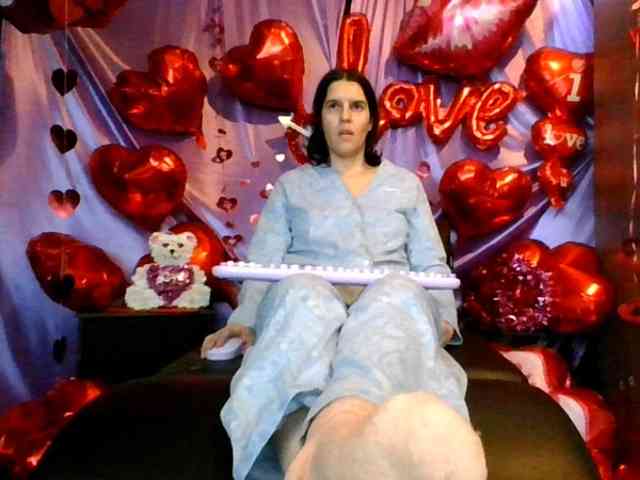 AlluringAli25 webcam