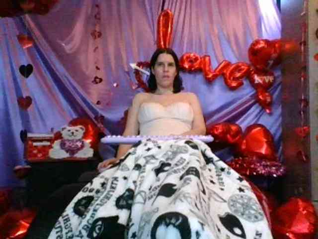 AlluringAli25 webcam