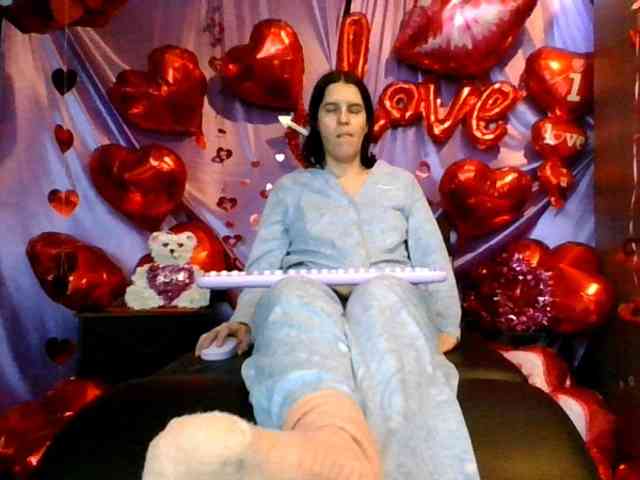 AlluringAli25 webcam