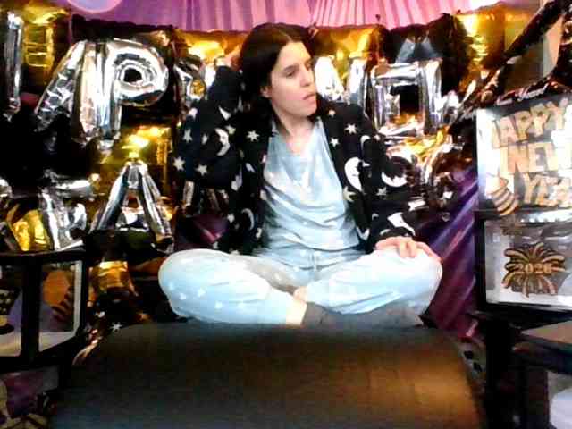 AlluringAli25 webcam