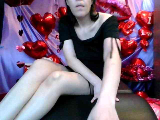 AlluringAli25 webcam