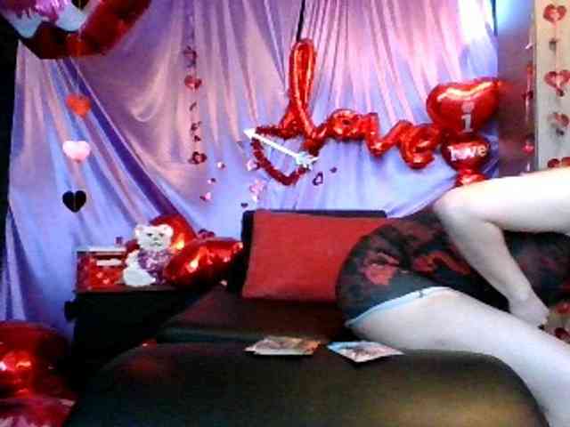 AlluringAli25 AlluringAli25