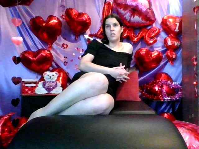 AlluringAli25 AlluringAli25