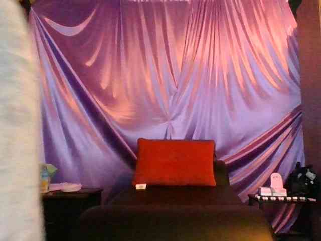 AlluringAli25 webcam