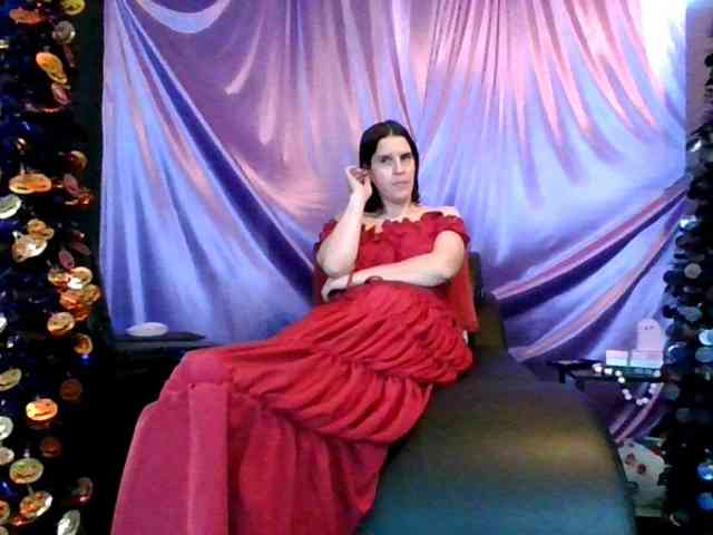 AlluringAli25 AlluringAli25