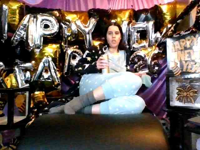 AlluringAli25 webcam