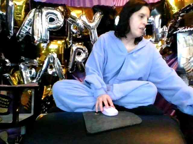 AlluringAli25 webcam