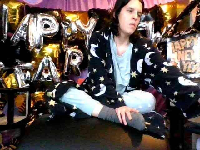 AlluringAli25 webcam