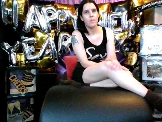 AlluringAli25 webcam