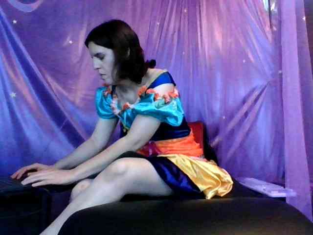 AlluringAli25 webcam