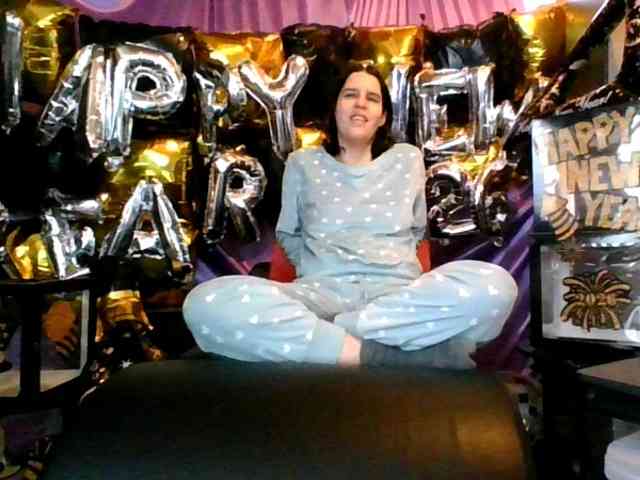 AlluringAli25 AlluringAli25