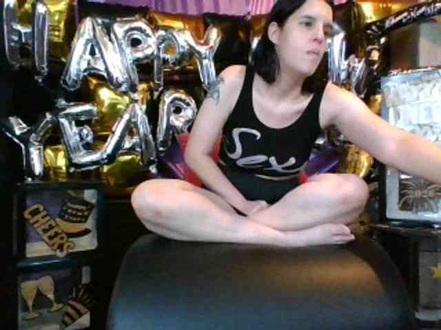 AlluringAli25 webcam