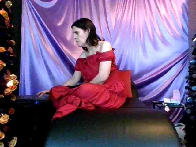 AlluringAli25 AlluringAli25