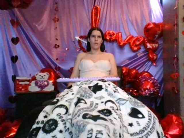 AlluringAli25 webcam