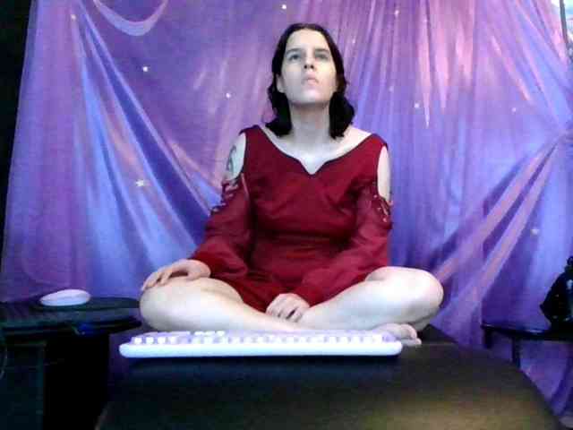 AlluringAli25 webcam