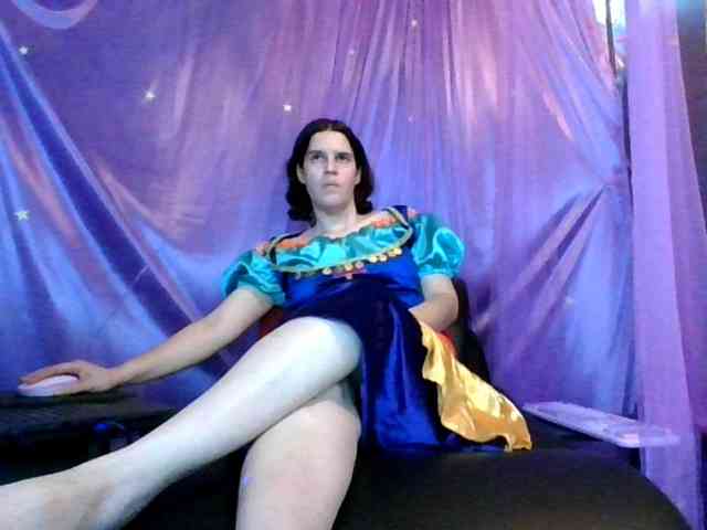 AlluringAli25 webcam