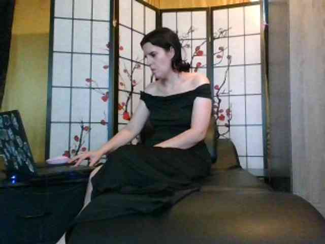 AlluringAli25 webcam