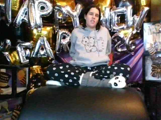 AlluringAli25 webcam