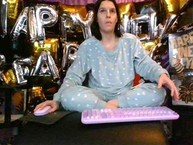 AlluringAli25 webcam