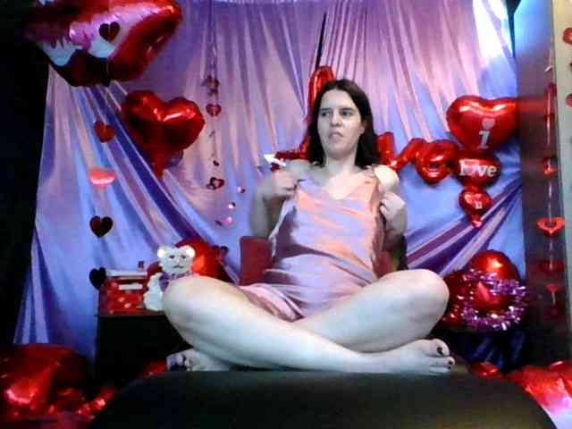 AlluringAli25 webcam