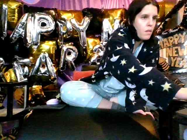 AlluringAli25 webcam