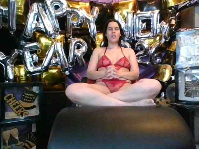 AlluringAli25 AlluringAli25