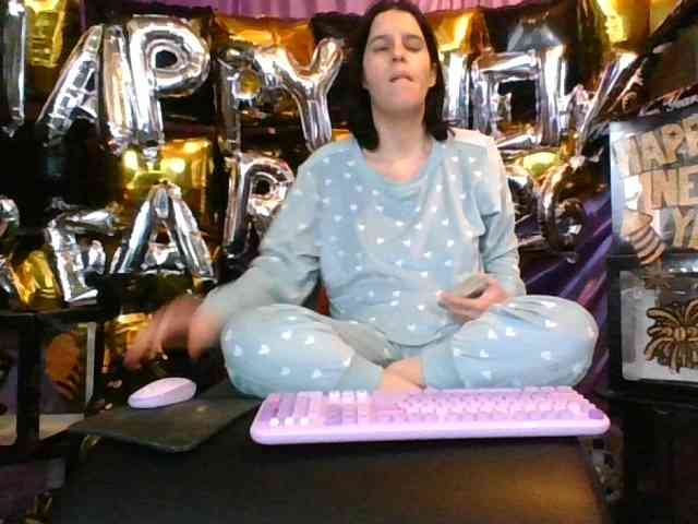 AlluringAli25 webcam