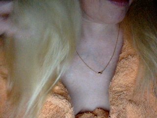 BlondyVio Porn Show