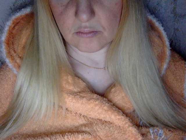 BlondyVio's BongaCams show and profile