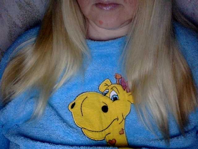 Check out BlondyVio's sexy cam show for hypnotic craziness BlondyVio from BongaCams