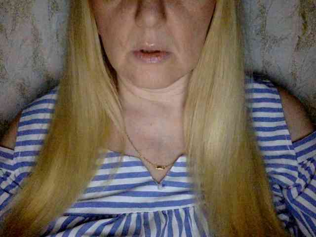 BlondyVio webcam