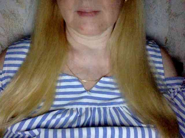 BlondyVio webcam