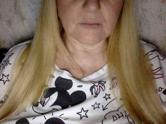 BlondyVio webcam