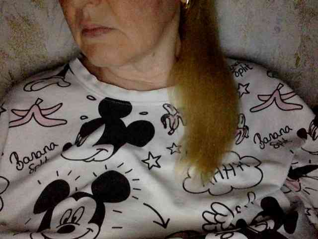 BlondyVio webcam