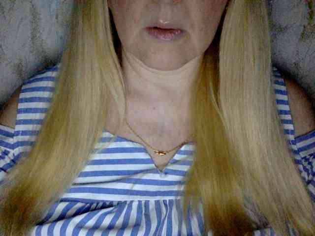 BlondyVio webcam