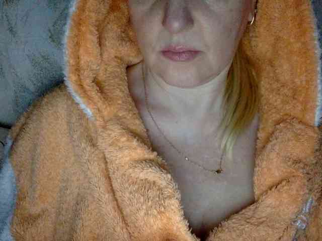 BlondyVio webcam